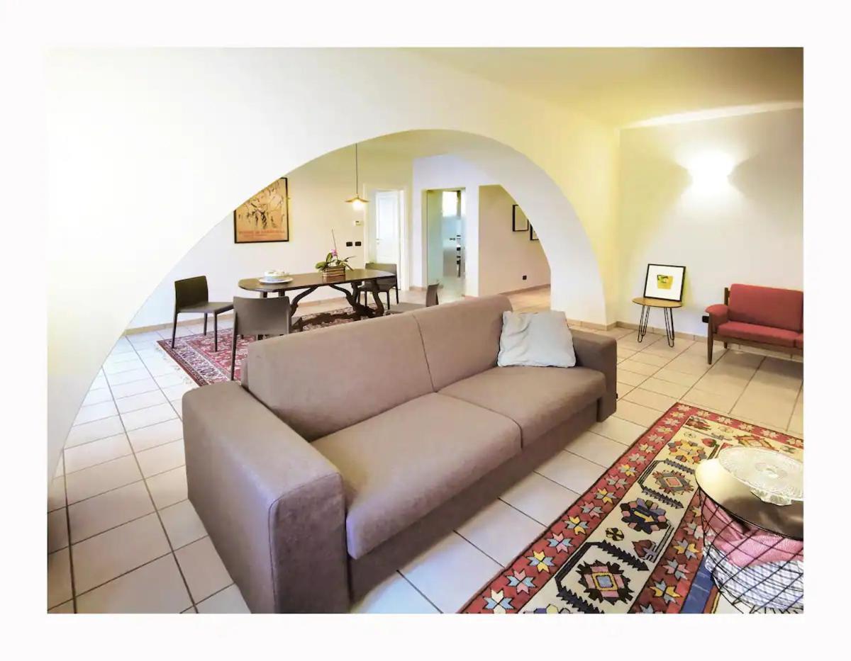 Due Dei Mille. Incantevole Casa In Centro Ad Alba Extérieur photo