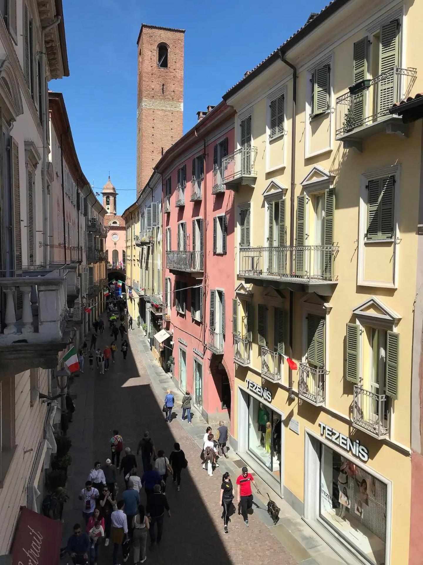 Due Dei Mille. Incantevole Casa In Centro Ad Alba Extérieur photo